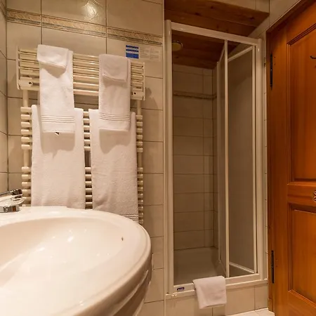 Hotel Swiss Chalet-style Walliser Spycher 3*