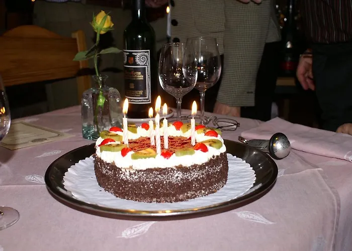 מלון Swiss Chalet-style Walliser Spycher 3*