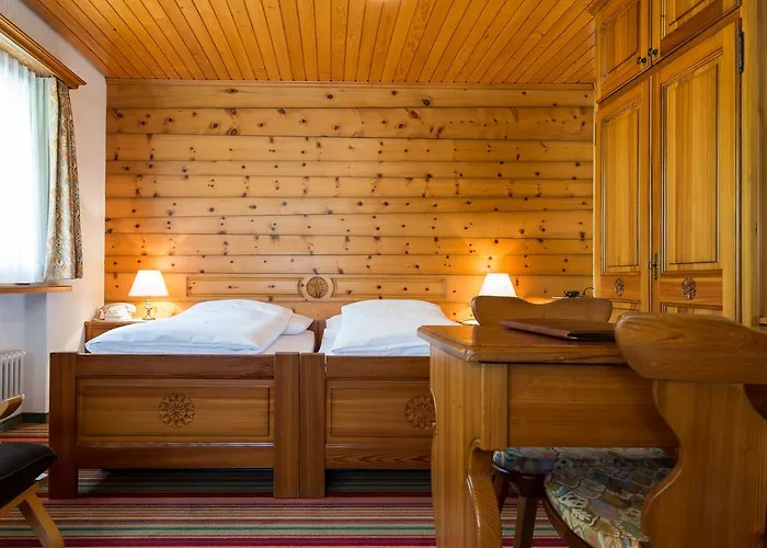 Hotel Swiss Chalet-style Walliser Spycher 3*