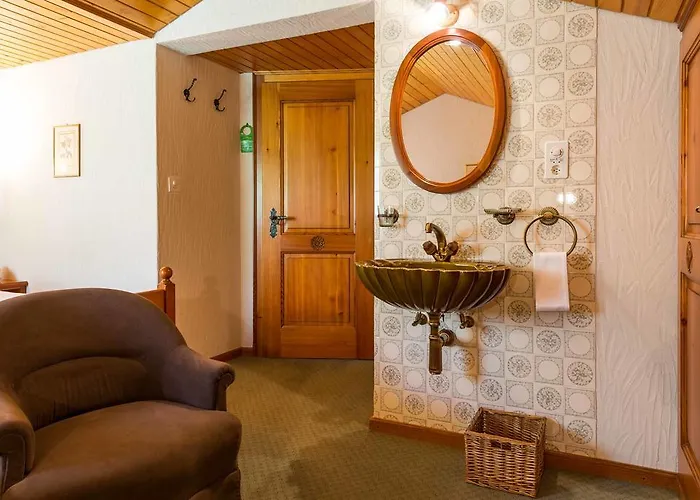 מלון Swiss Chalet-style Walliser Spycher רידראלפ