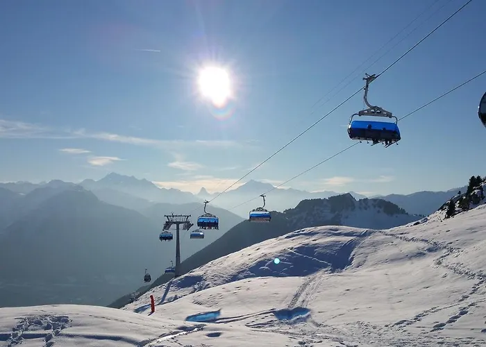 Swiss Chalet-style Walliser Spycher מלון רידראלפ