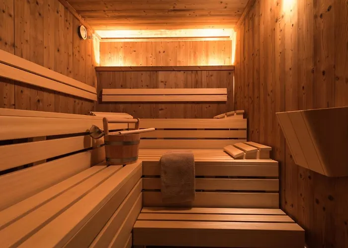 Swiss Chalet-style Walliser Spycher 3* רידראלפ