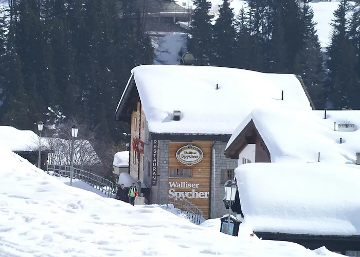 ホテル Swiss Chalet-style Walliser Spycher