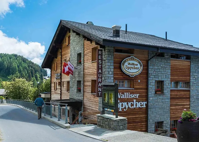 Swiss Chalet-style Walliser Spycher リーデラルプ